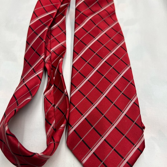 Men’s tie - Picture 2 of 3